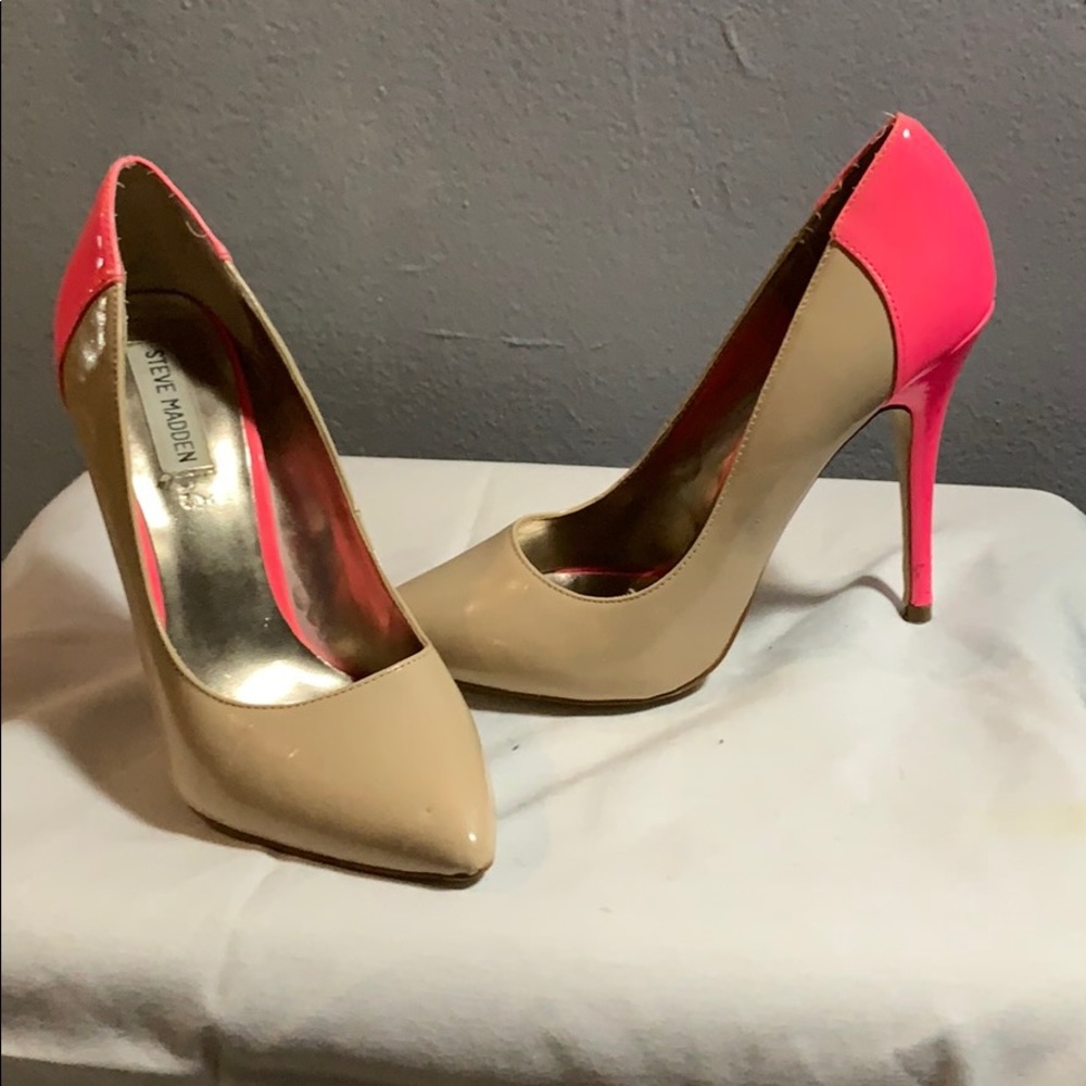 Steve Madden tan & hot pink heels